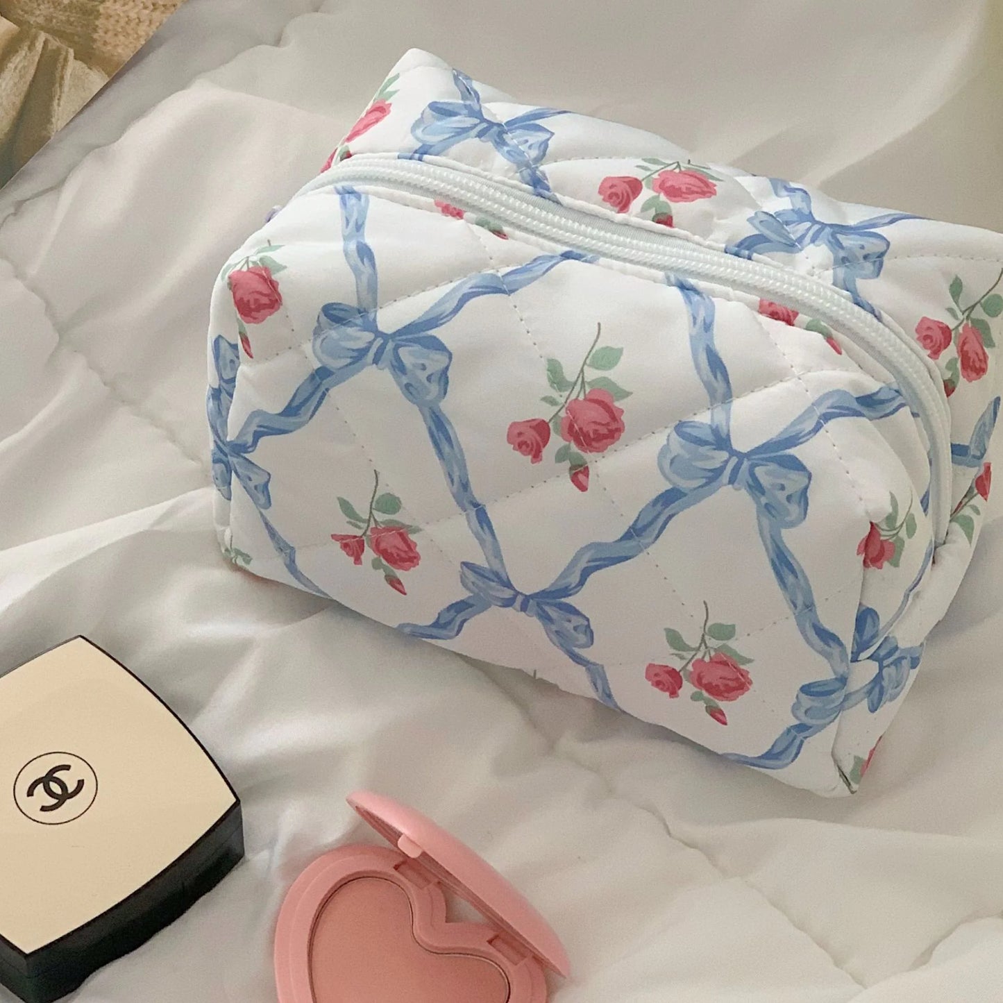 Quilted Flower Storage Makeup Bag